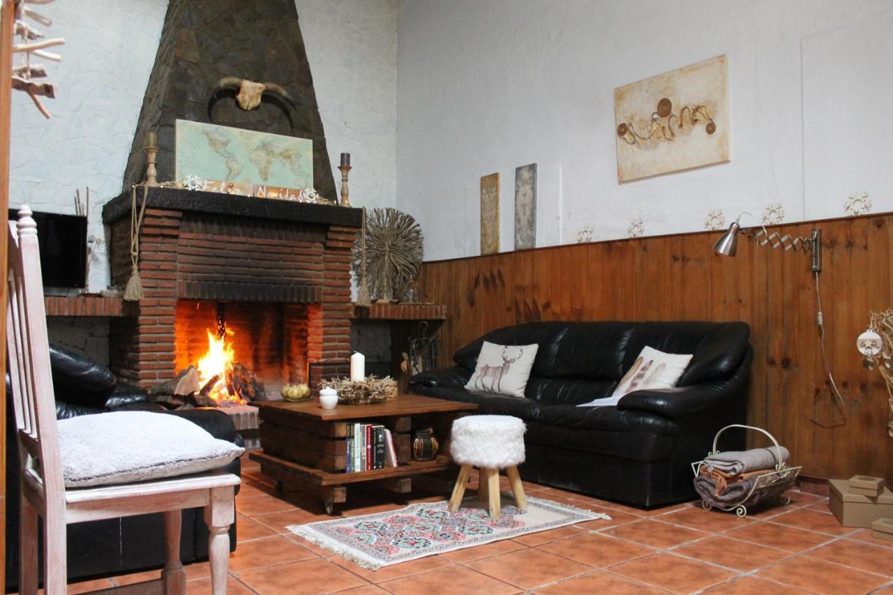 Casa Rural La Coscoja 梅里达 外观 照片